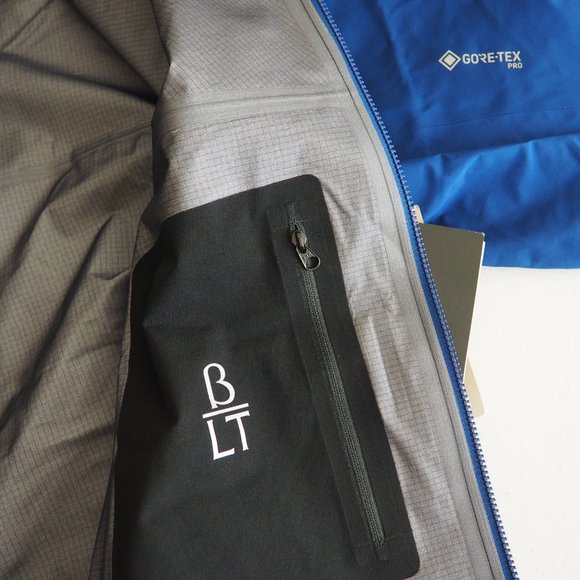 Arc'teryx Men's Beta LT Jacket Lightweight Gore-Tex Pro Shell Triton Navy Blue M - Picture 8 of 10